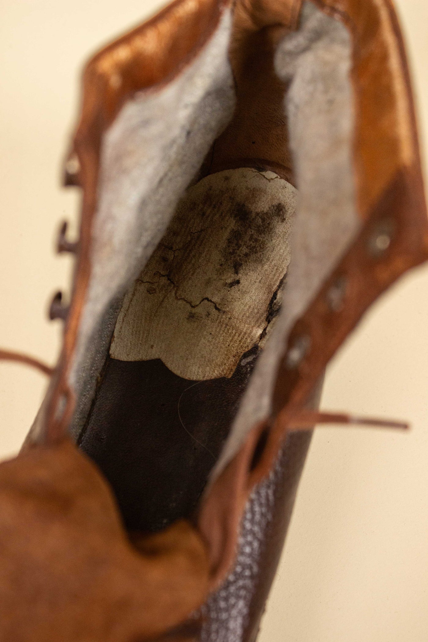 SWEDISH 1900/1910 BROWN EMBROIDERED BOOTS. SIZE EU 42 (US 9/UK 8.5)