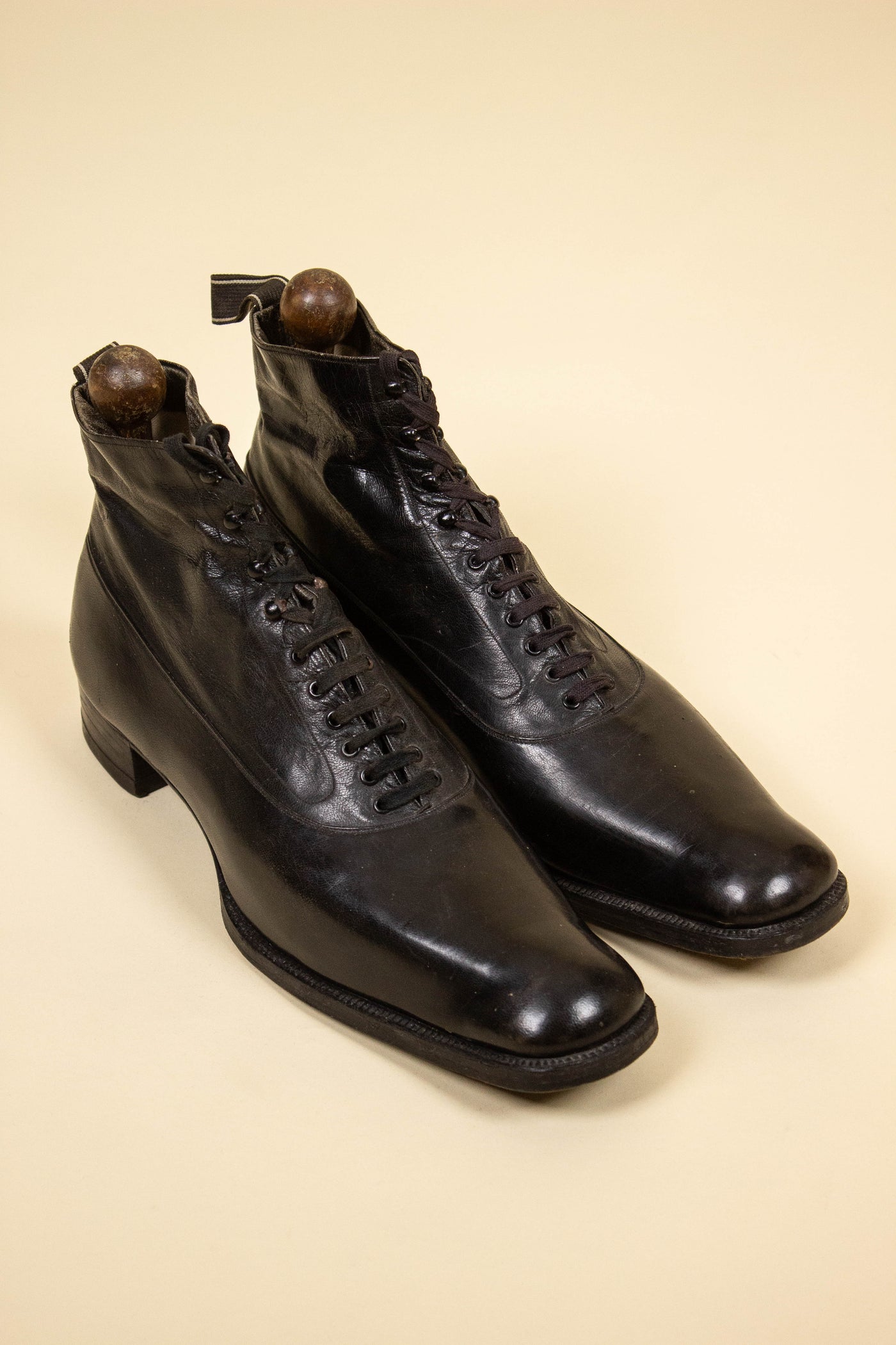 SWEDISH EARLY 1900S BLACK BALMORAL BOOTS WITH ORIGINAL SHOE TREES. SIZE CA EU 45 NARROW