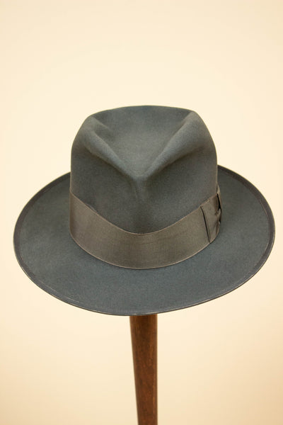 ITALIAN 1940S/1950S GREEN FEDORA FELT HAT BY BORSALINO. SIZE 54