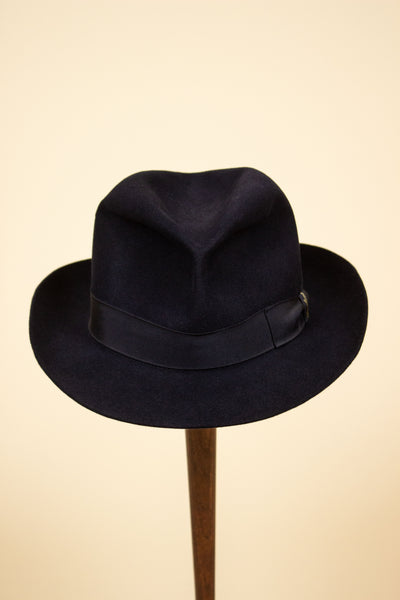 ITALIAN 2000S BLACK FEDORA FELT HAT BY BORSALINO. SIZE 63