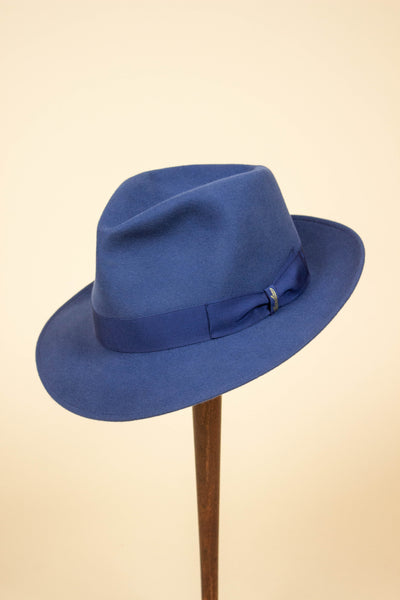 ITALIAN 2000S BLUE FEDORA FELT HAT BY BORSALINO. SIZE 62