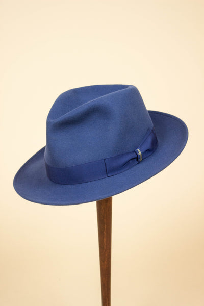 ITALIAN 2000S BLUE FEDORA FELT HAT BY BORSALINO. SIZE 62