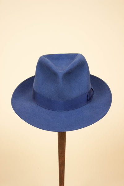 ITALIAN 2000S BLUE FEDORA FELT HAT BY BORSALINO. SIZE 62