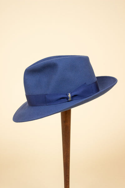 ITALIAN 2000S BLUE FEDORA FELT HAT BY BORSALINO. SIZE 62