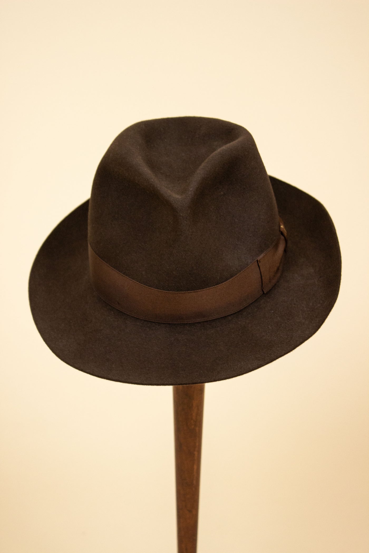 ITALIAN 2000S BROWN FEDORA FELT HAT BY BORSALINO. SIZE 57,5