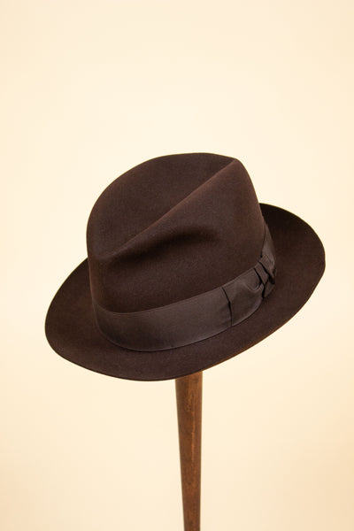 BRITISH 1950S BROWN FELT HAT BY SCOTT & CO. SIZE 58,5