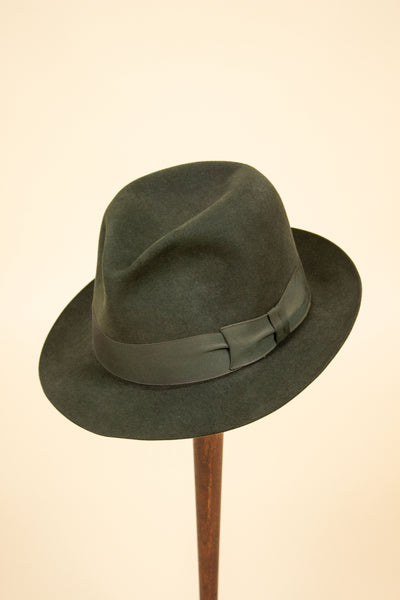 AMERICAN 1940S/1950S GREEN FELT HAT BY STETSON. SIZE 58