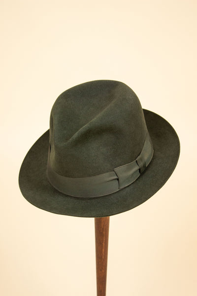 AMERICAN 1940S/1950S GREEN FELT HAT BY STETSON. SIZE 58