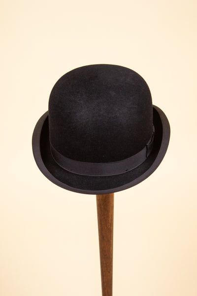 BRITISH 1950S/1960S BLACK BOWLER FELT HAT BY FAILSWORTH. SIZE 56 CM