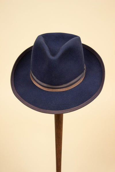 SWEDISH 1910S/1920S BLUE FELT HAT BY KH. SIZE 55,5