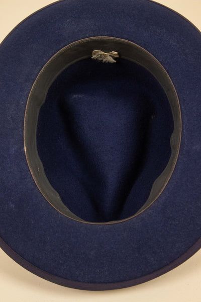 SWEDISH 1910S/1920S BLUE FELT HAT BY KH. SIZE 55,5