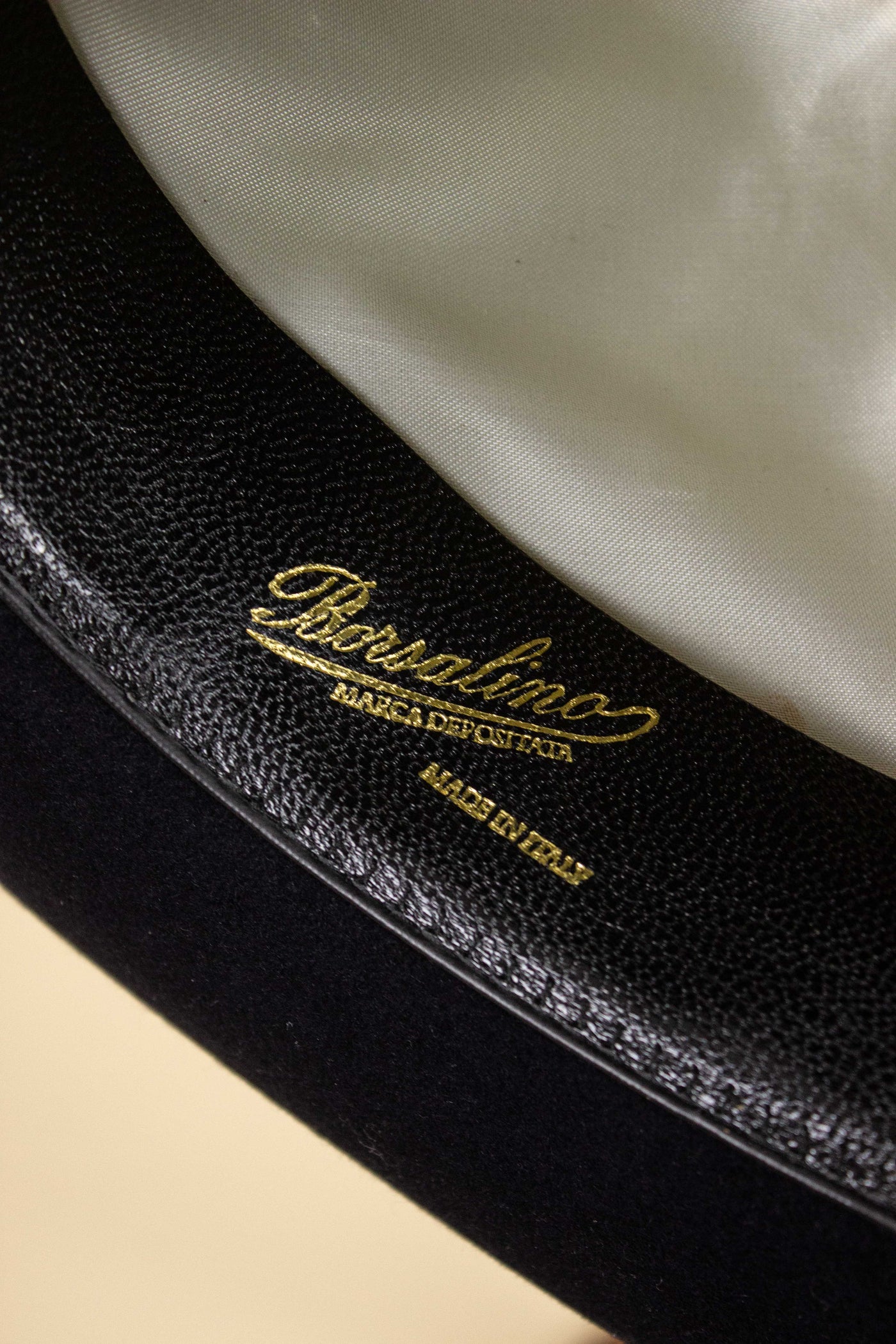 ITALIAN 1950S/1960S BLACK FEDORA BY BORSALINO. SIZE CA EU 57
