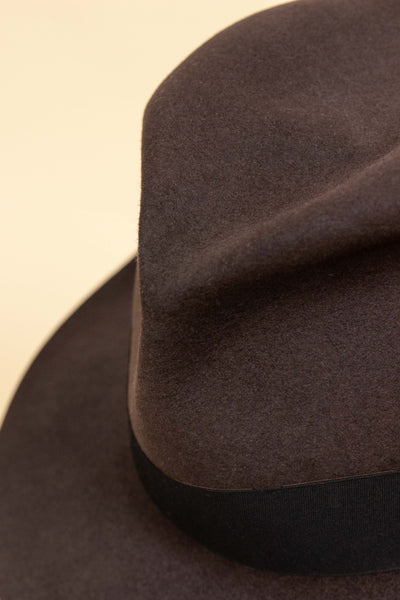 ITALIAN 1930S/1940S BROWN FEDORA HAT BY BARBISIO. SIZE CA EU 55