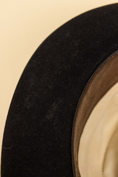 AUSTRIAN 1940S/1950S BLACK HOMBURG HAT BY HABIG. SIZE CA EU 58