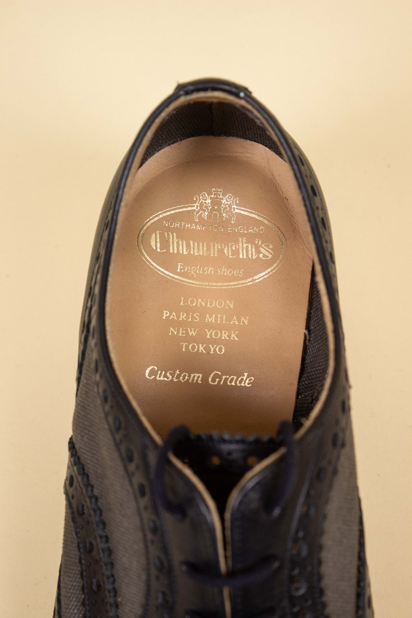 BRITISH TWO TONE DARK BLUE PERFORATED OXFORD SHOES BY CHURCH´S. SIZE CA EU 43 (US 10/UK 9.5)