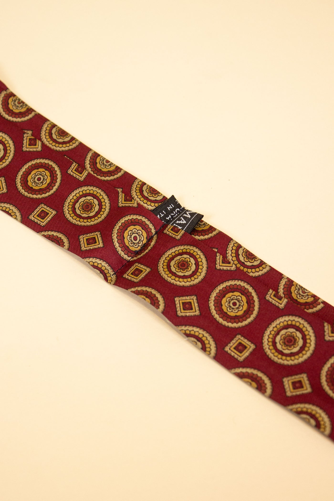 ITALIAN 100% SILK BURGUNDY ASCOT TIE WITH BEIGE PATTERN