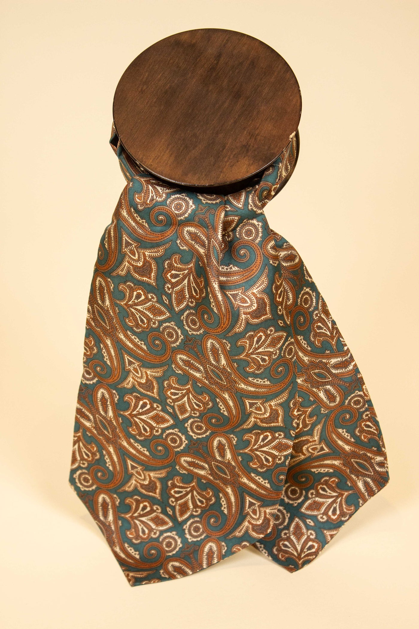 ITALIAN 100% SILK EMERALD GREEN ASCOT TIE WITH BEIGE AND ORANGE PAISLEY PATTERN