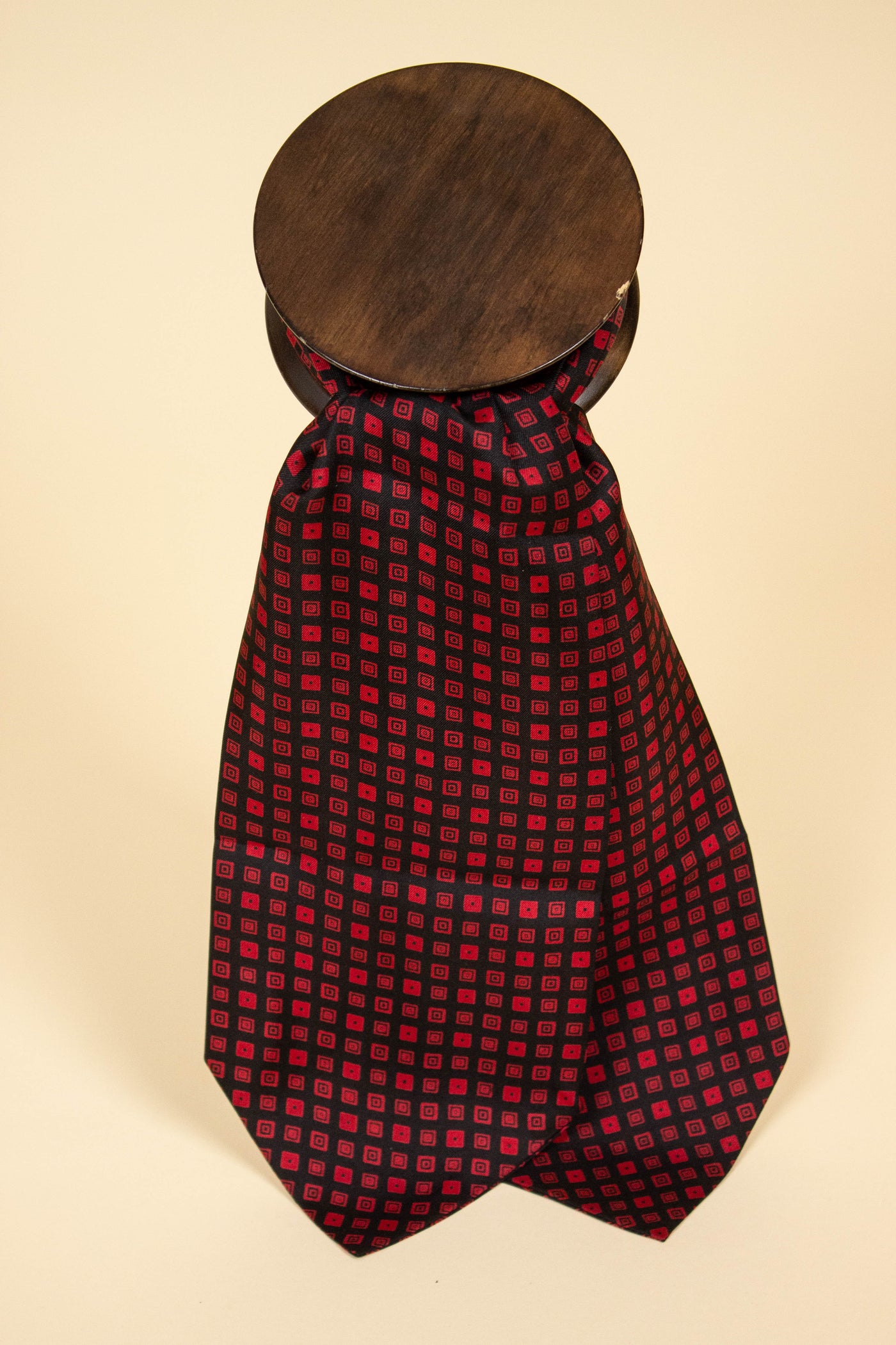 ITALIAN 100% SILK BLACK ASCOT TIE WITH RED PATTERN