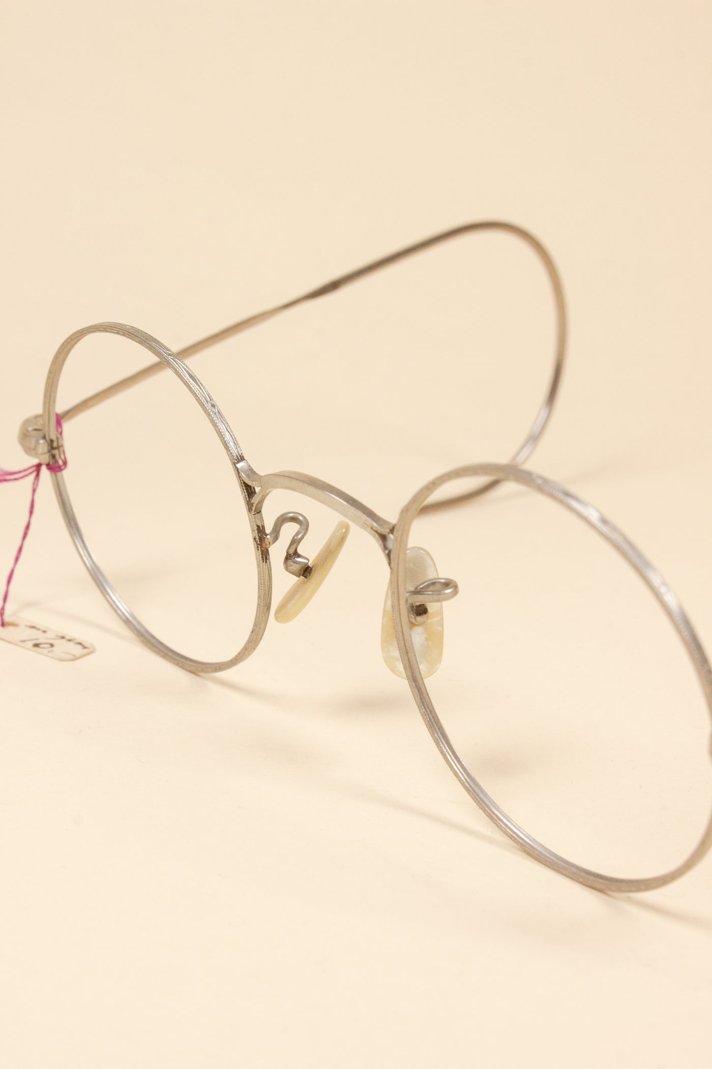 BRITISH 1920S-1940S DEADSTOCK WINDSOR WIRE RIMMED EYEGLASSES IN STEEL