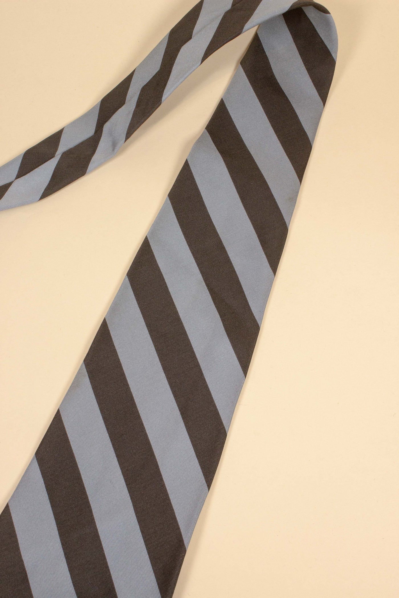 1940s/1950s light blue and black striped necktie