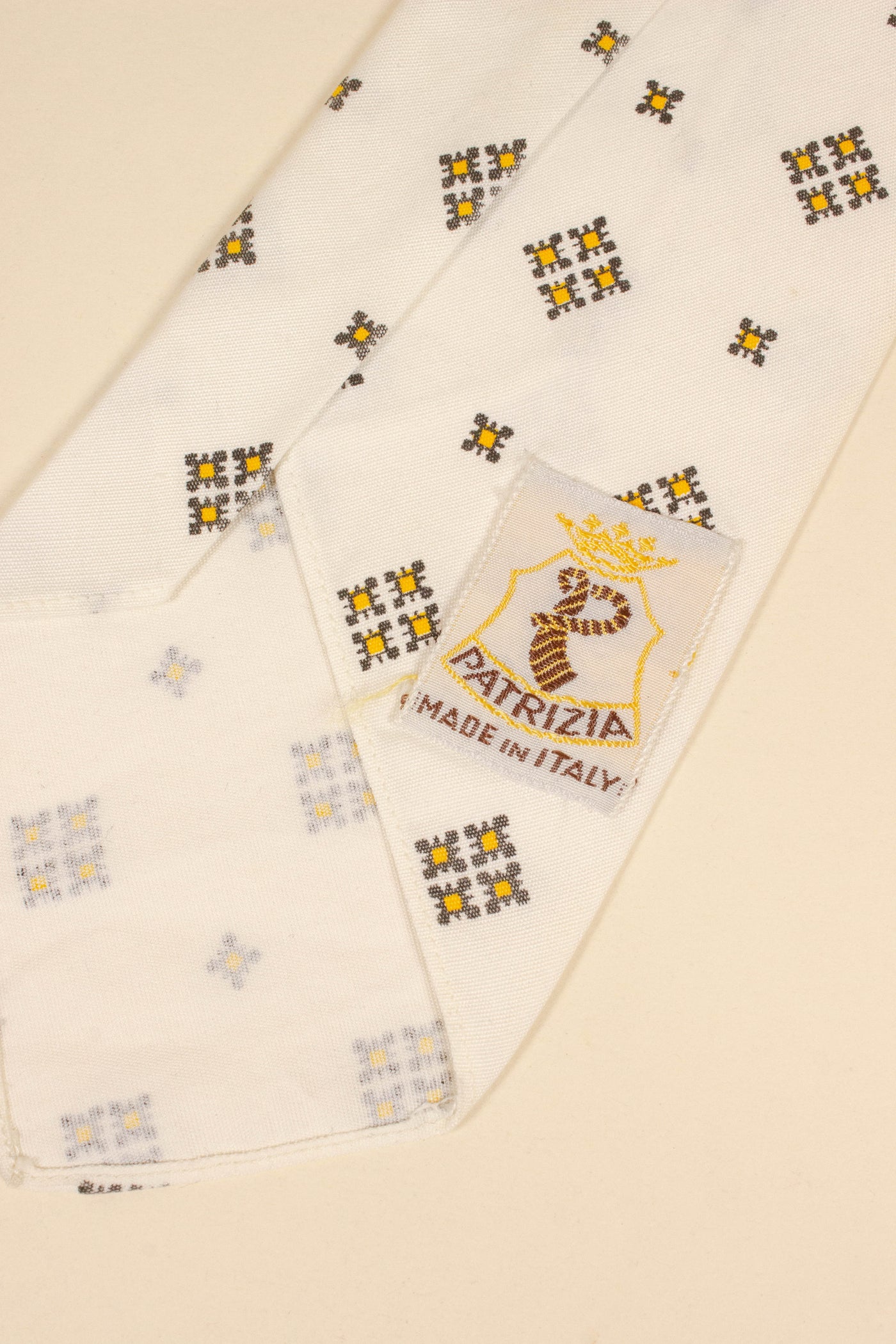 ITALIAN 1950S CREAM TIE WITH YELLOW AND BROWN PATTERN