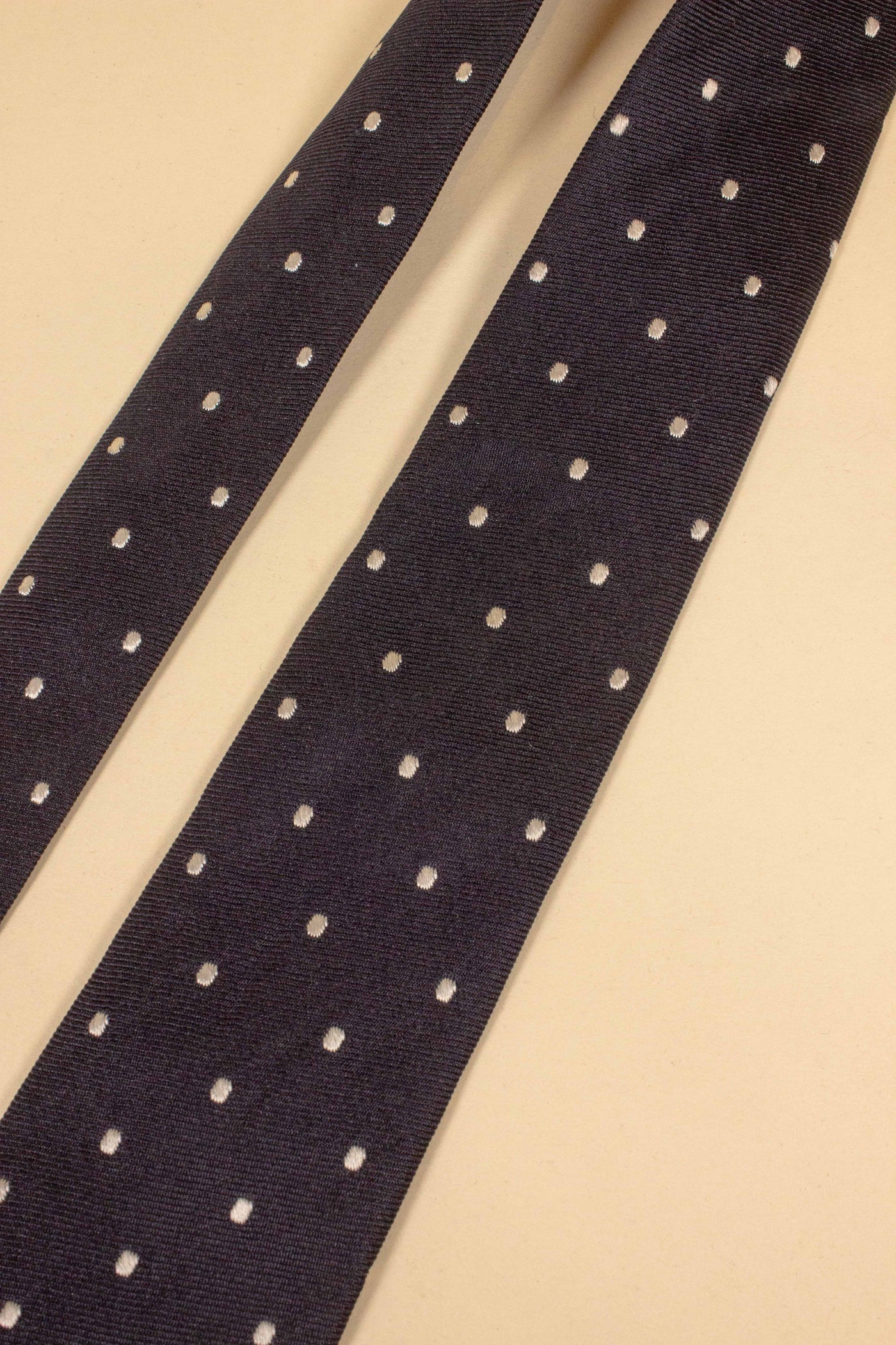 1950S DARK BLUE POLKA DOT SILK TIE