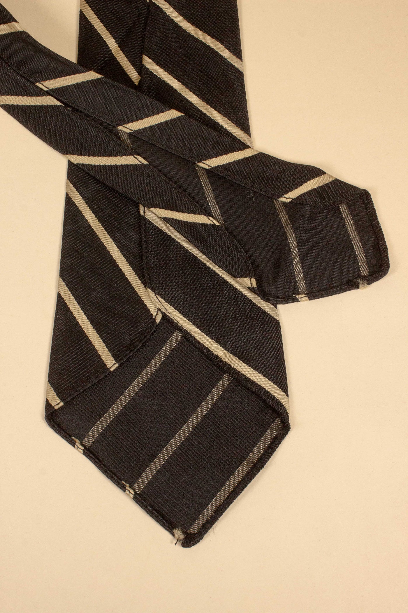 SWEDISH 1930S/1940S BLACK TIE WITH BEIGE STRIPES