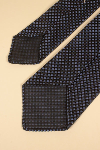 1940S TIE WITH LIGHT BLUE AND BLACK PATTERN