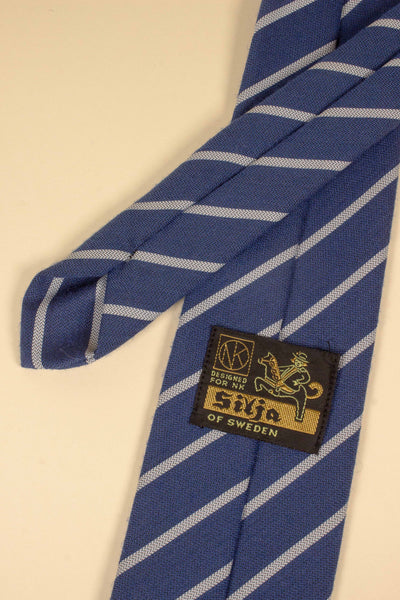 SWEDISH 1950S/1960S MEDIUM BLUE WOOL TIE WITH WHITE DIAGONAL STRIPES