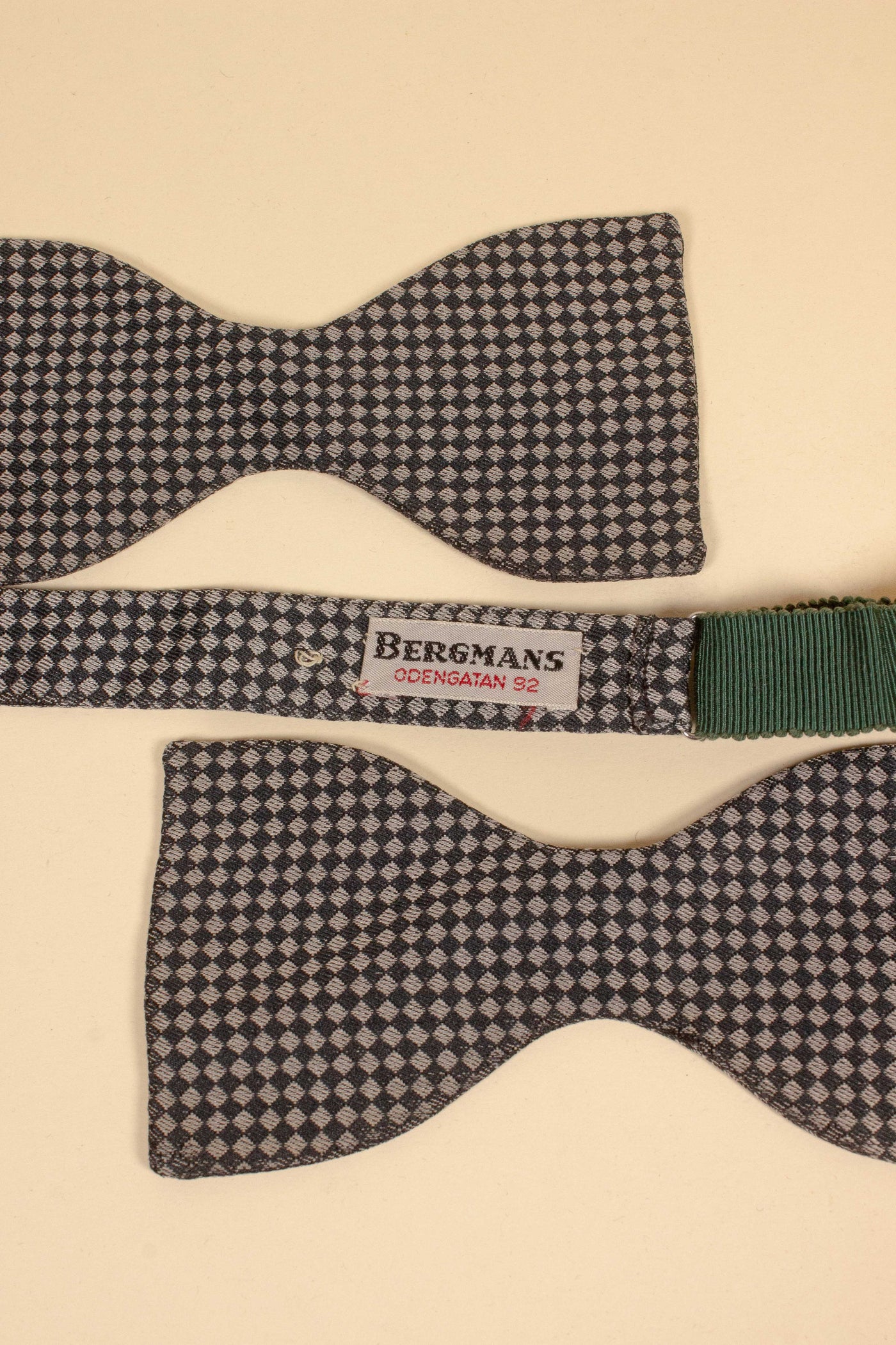 1940s/1950s blue and white Swedish bow trie