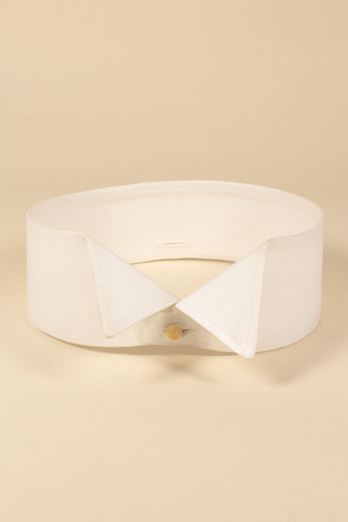 VINTAGE DEADSTOCK DETACHABLE STARCHED LINEN COLLAR MODEL 
