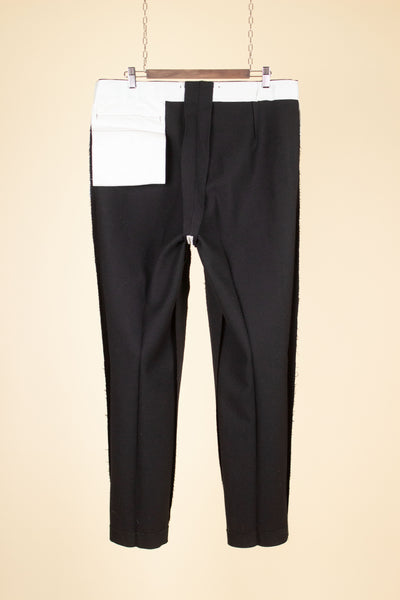 SWEDISH 1940S/1950S BLACK TWO PIECE DOUBLE BREASTED SUIT. SIZE CA EU 52-54