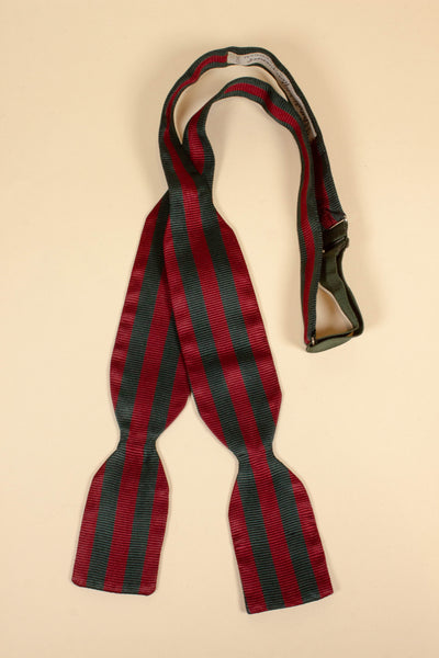 1940s/1950s bow tie with red and green fields