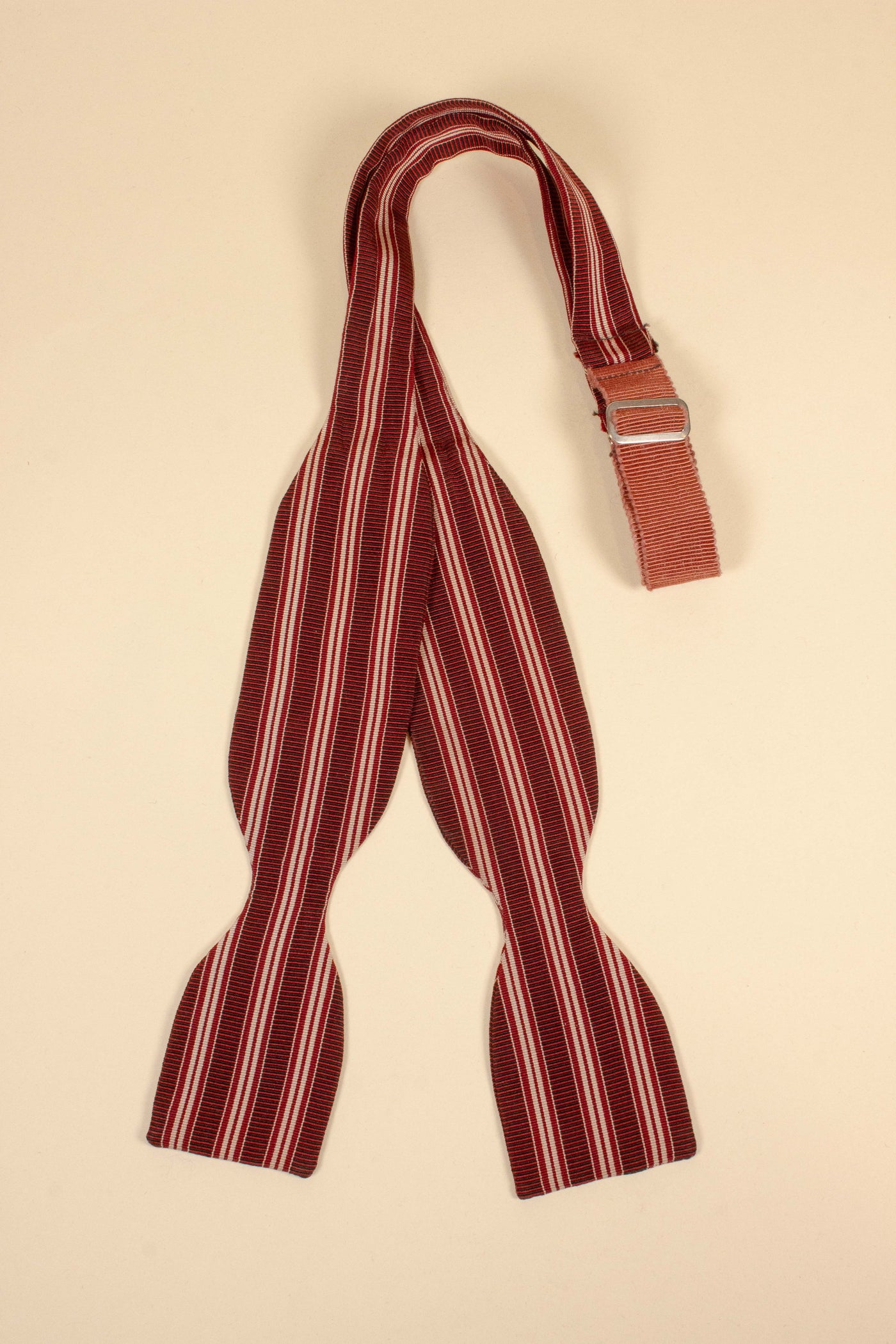 1940s/1950s red and black bow tie with beige stripes