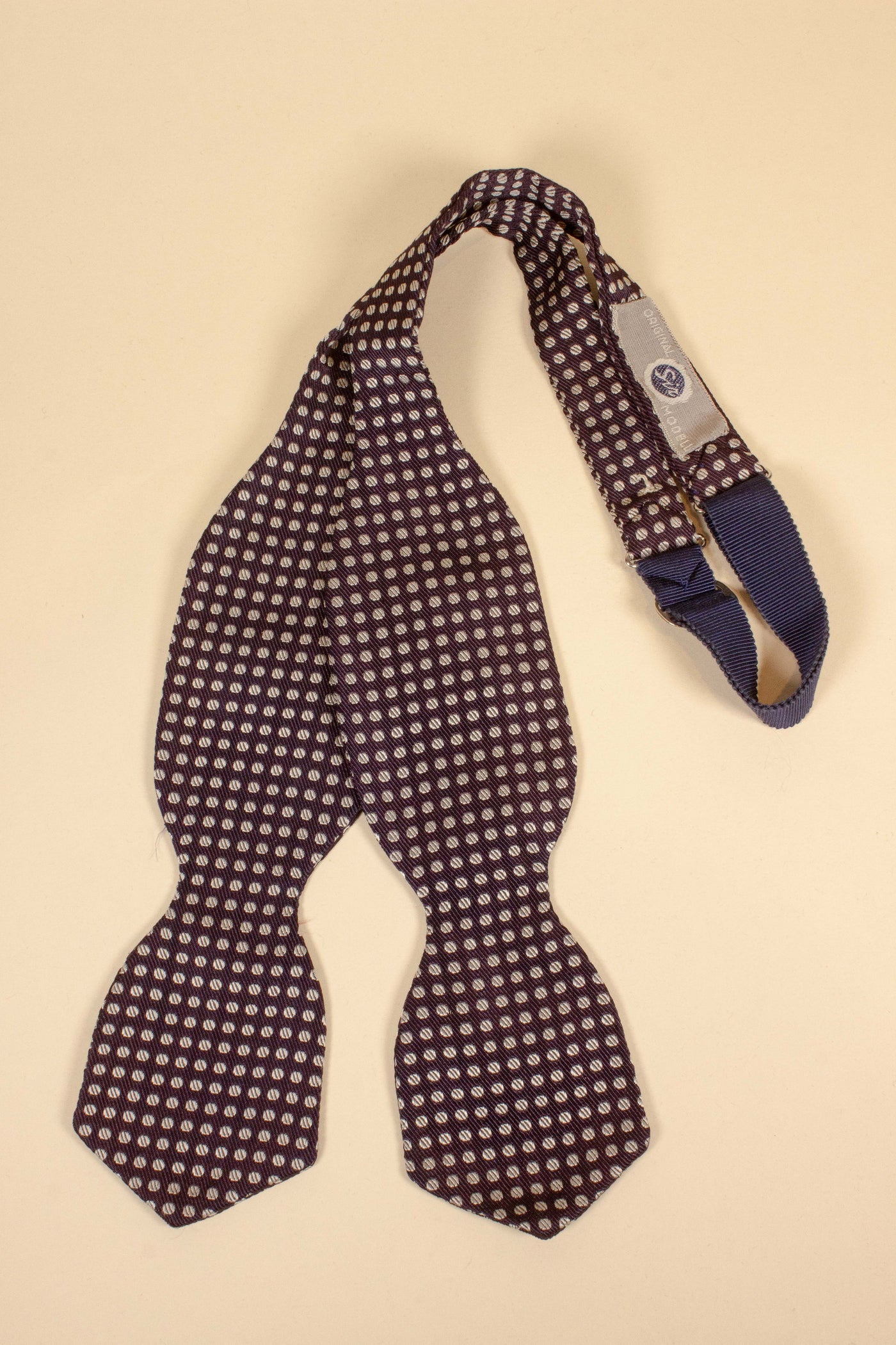 1940s/1950s Swedish dark purple bow tie with white polka dots