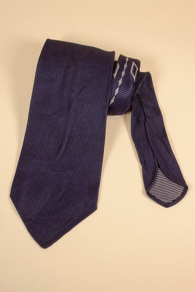 1940s/1950s dark blue necktie with subtle vertical pattern