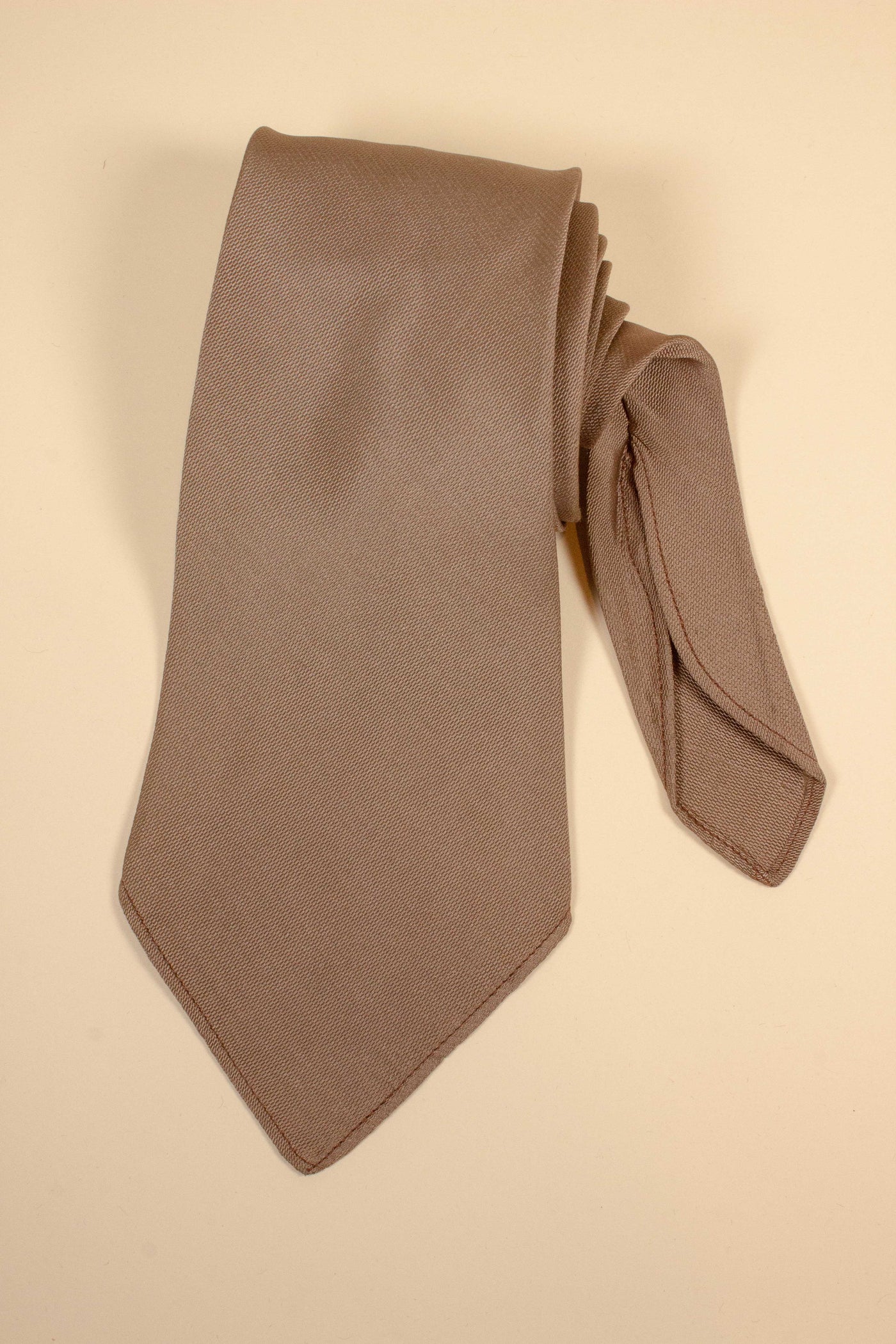 1940s/1950s beige silk necktie