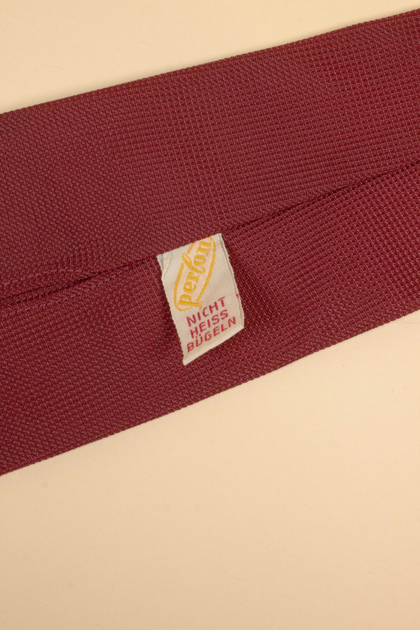 1930s/1940s red necktie with subtle pattern