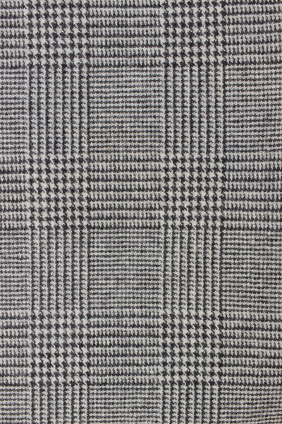 1940s/1950s dark grey prince of wales suiting fabric. Width 150 cm